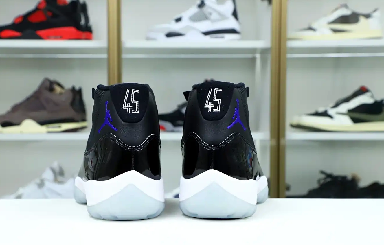 AIR NIKE 11 JORDAN 0421